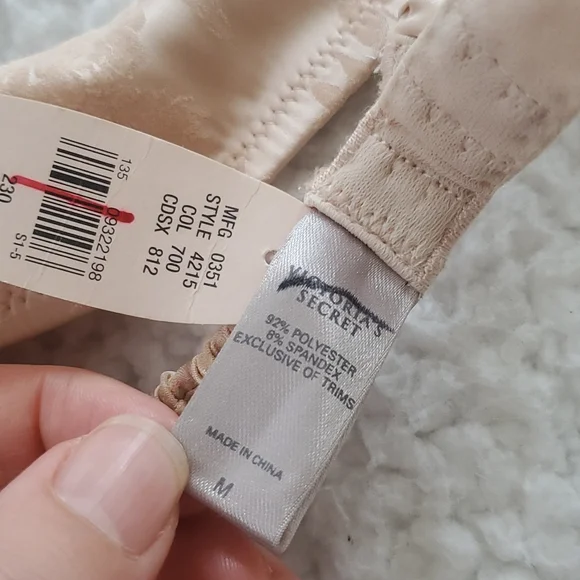 Victoria's Secret Beige/Cream Garter Belt Bundle - Picture 12 of 17